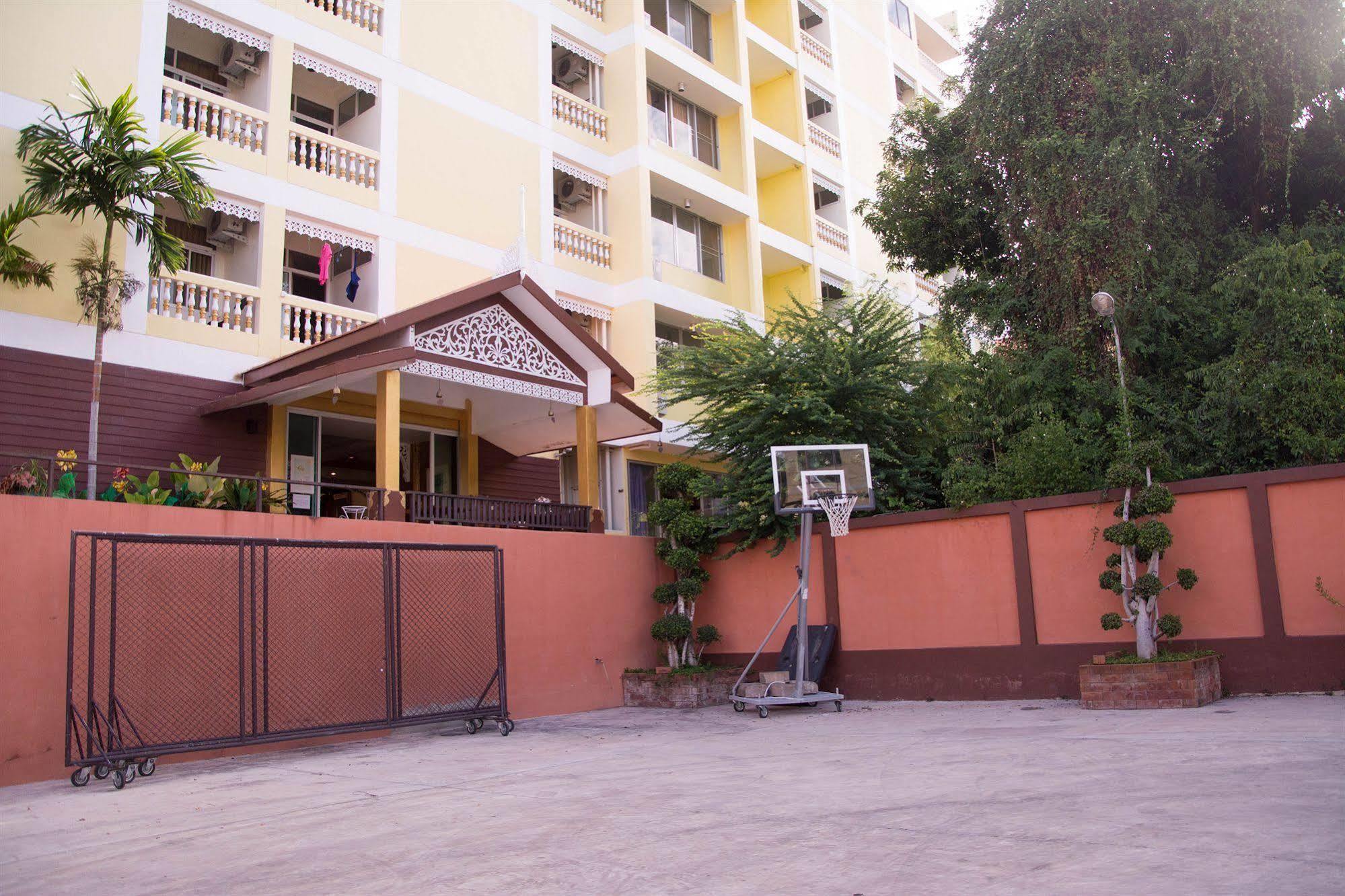 The Sun Resort & Spa Pattaya Exterior photo